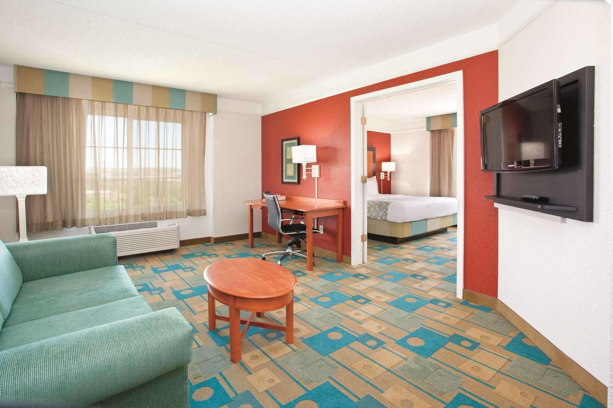Hampton Inn Colorado Springs-Airport Eksteriør billede